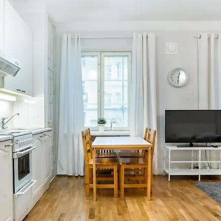 Kotimaailma Kapteeninkatu 24 *